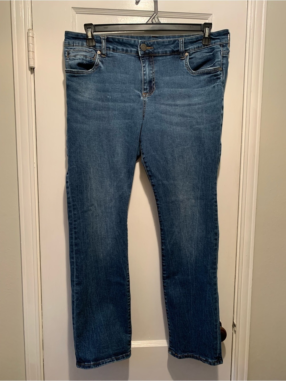 KUT Catherine Boyfriend Jeans Size 14P Made in the USA Distressed Medium Wash - Picture 3 of 16
